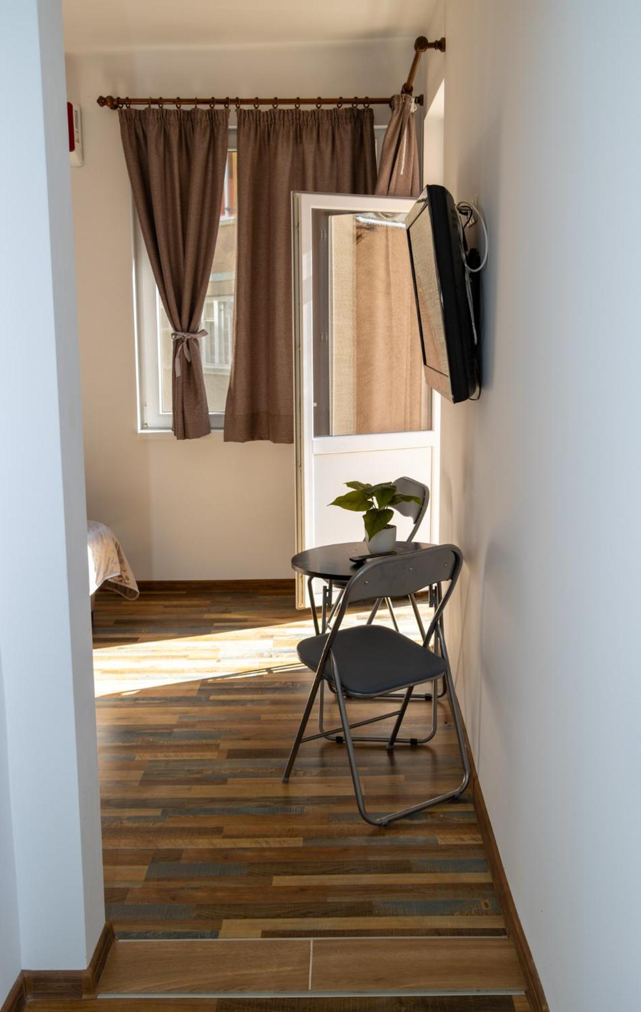 Navial 1 Hotel Gabrovo Exterior photo